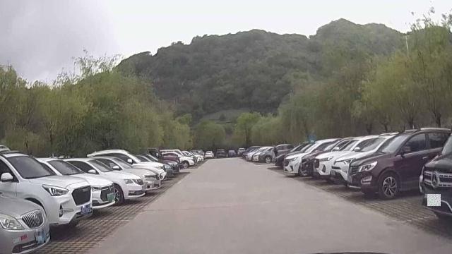库木塔格沙漠景区-北1门地上停车场