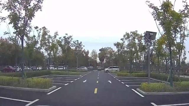 华砣百草园-1号地上停车场